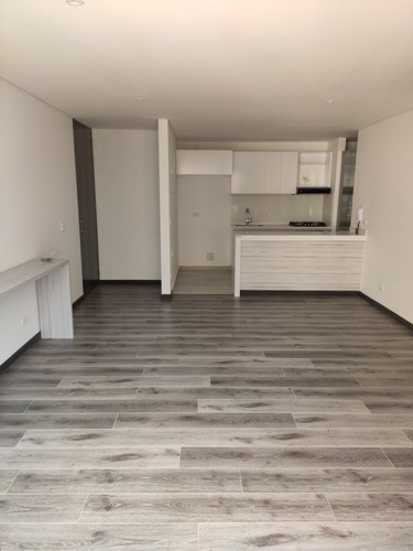 Imagen 2 de 14 de Apartamento 3 Habitaciones 3 Baños 2 Parqueaderos Y Deposito