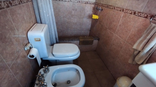 Vta Casa Mas 2 Dptos Mas Galpon Garage Ballester