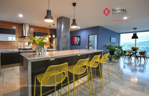 Penthouse De Super Lujo En Venta En Attala Zona Andares