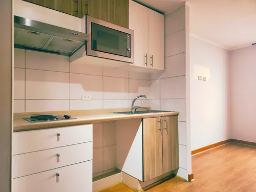 Arriendo Estudio/ Bodega Metro Parque Almagro (94751)