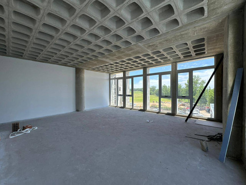 Parque Empresarial Aeropuerto. Oficinas En Alquiler De 50 M2 Y 60 M2. A Estrenar!