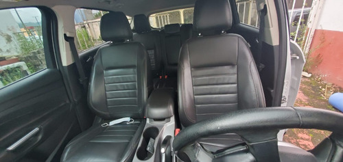 Imagen 11 de 14 de Ford Escape 2014