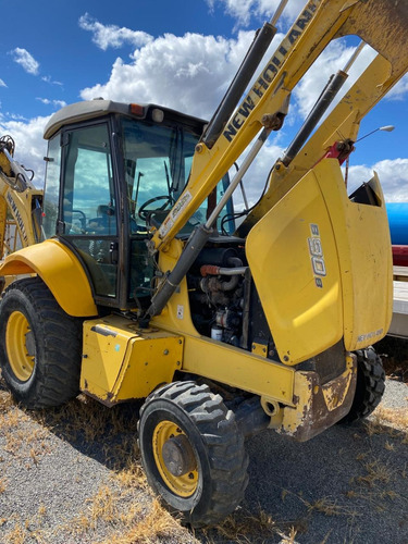 Retroexcavadora New Holland 2015 - Mexicana Mod. B90b
