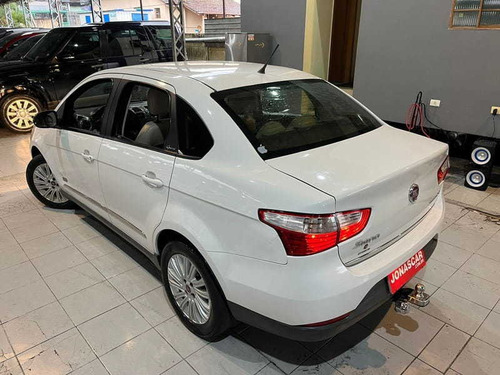 Imagem 7 de 15 de Fiat Siena Essence 1.6 2016