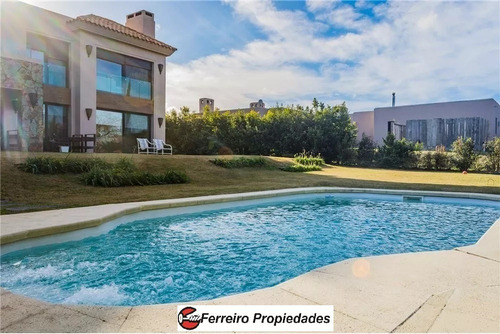 Carmel - Casa - Venta: 4 Dormitorios 5 Baños Cocina/comedor Living Barbacoa Piscina - Servicio