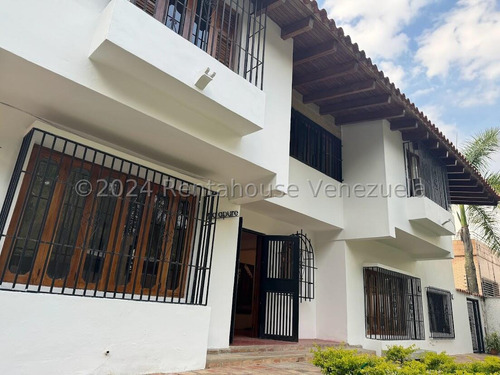 Gran Oportunidad Comoda Casa En Prados Del Este.  Mls # 24-25060 Lp