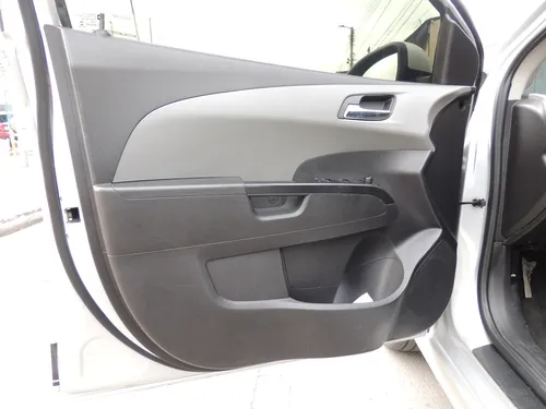 Chevrolet Sonic 1.6 Lt 4 p