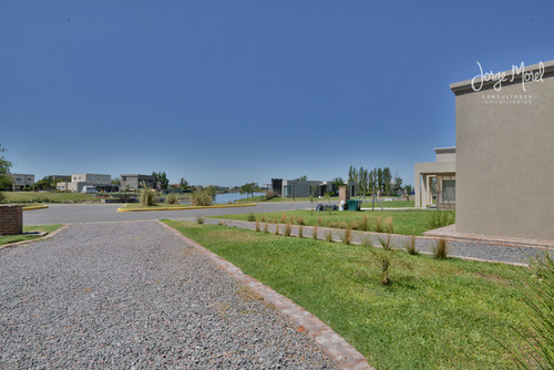 Casa Perimetral Bueno #0-100 - San Sebastian - Area 10 - 160m2 #id 2546
