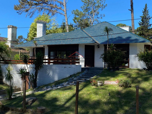 Casa Ideal Para Vivir Todo El Año- Ref: 5384