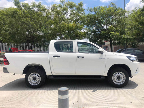 Imagen 5 de 15 de Toyota Hilux 2019 2.7 Cabina Doble Base Mt