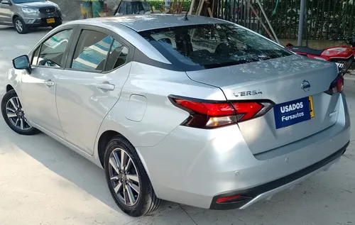 Nissan Versa Advance