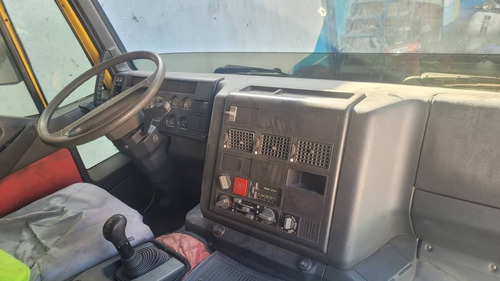 Imagen 5 de 9 de Camion Iveco Traker 420 Volteo