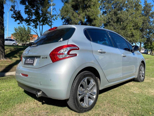 Peugeot 208 1.6 Feline 2014