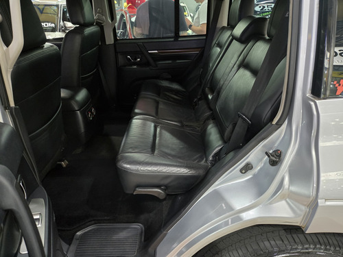 Mitsubishi Pajero Full 3.8 HPE 4X4 V6 24V GASOLINA 2P AUTOMÁTICO