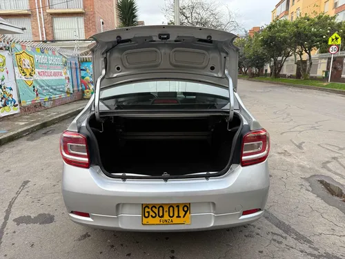 Renault Logan 1.6 Authentique
