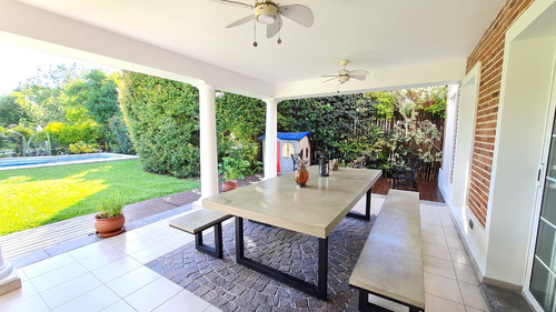 Dueño Vende! Gran Oportunidad Por Viaje. Casa Tasada En Usd450k! - Magnífica Propiedad Cerca De Todo En Barrio Privado De General Pacheco, Tigre/nordelta. Opción Alquiler - Intermediarios Abstenerse.