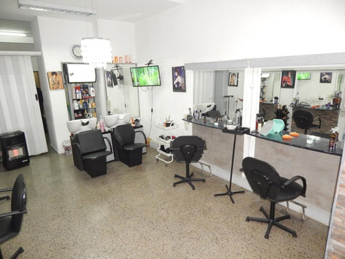 Venta Local Comercial Amplio - Dos Baños - Cocina