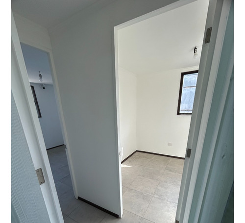 Práctica Casa Recién Renovada A Pasos Metro Las Parcelas
