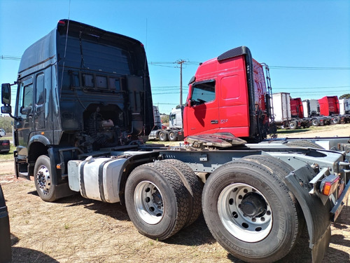Imagem 4 de 5 de Sinotruck Howo 6x2