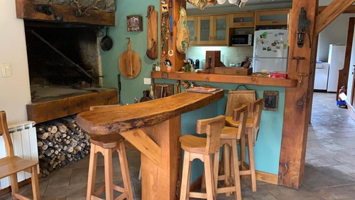 Imagen 6 de 17 de Casa Muy Confortable En Barrio Privado, Con Quincho, Playa, Pileta Climatizada Y Club House En Bariloche
