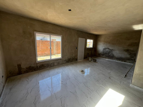 Venta Dúplex En Construcción En Mar Del Tuyu Calle 84 Entre 6 Y 7
