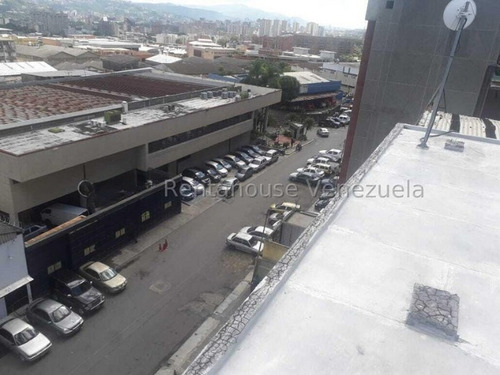 Edificio En Venta Urb. Boleíta Norte Calle Urb Industrial Albores Leoncio, Caracas