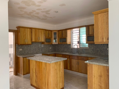 Imagen 13 de 29 de Casa Nueva En Proyecto Cerrado