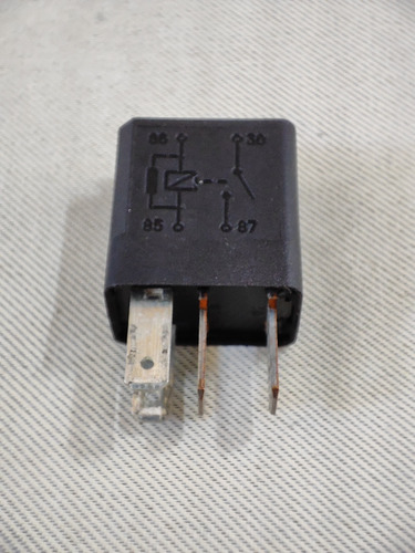 Relevador Negro Corsa Tornado Meriva 24435922 Original (Usado)