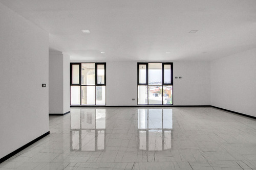Imagen 8 de 25 de Departamento En Venta En Querétaro
