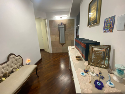 Planta Baja Aparta - Quinta En Venta En El Country Club