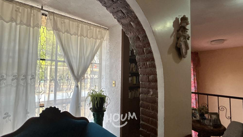 Casa En Villa De Aragón, Gustavo A. Madero Con 5 Recámaras, 250 M², Id: 151522