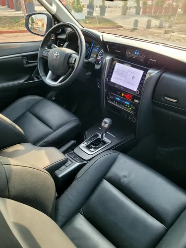 Toyota Fortuner Srv Turbodiesel 4x2 Automática 7 Puestos