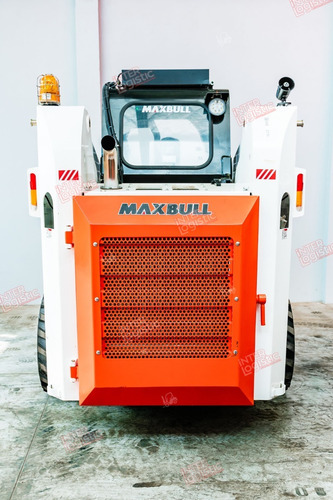 Imagen 3 de 3 de Minicargadora Maxbull 60g Nueva 0 Km