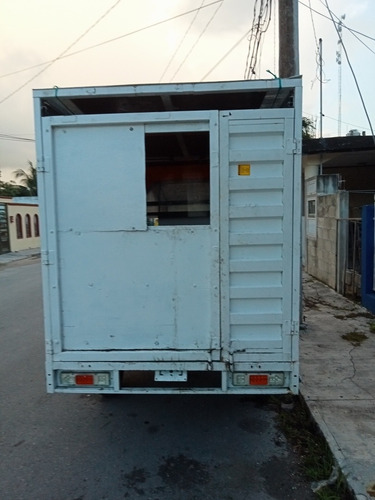 Imagen 11 de 11 de Dinamo Super Heavy Cab
