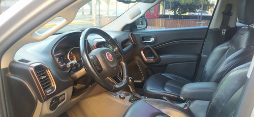 Imagen 12 de 15 de Fiat Toro 2.0 Volcano 4x4 At Pack Premium
