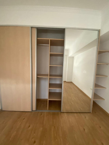 Venta Depto 2 Amb Con Patio De 25 Mts - Caseros