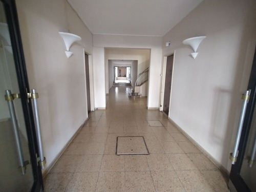 ¡¡¡departamento De 2 Ambientes En Alquiler, En Constitucion!