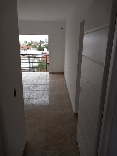 Venta Departamentos De 2 Amb Con Terraza En Villa Sarmiento