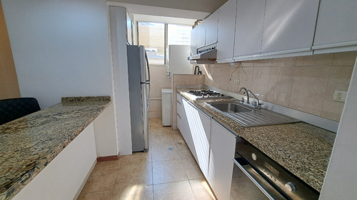 Alquilo Lindo Apartamento Palos Grandes Amoblado 1 Habitacion 1 Baño Aire Acondicionado 1 Puesto Techado Pozo Propio Vigilancia Ratzina