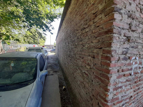 Imagen 2 de 6 de Venta Galpón Próximo A Zona Industrial