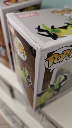 Funko Pop Madame Hel 862, Infinity Warps. Detalle En Caja (Usado)