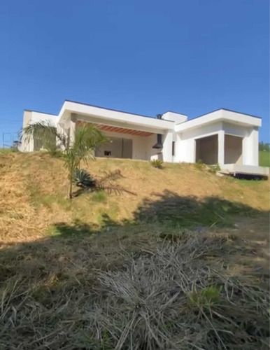 Casa Térrea Em Condomínio 70% Concluída E Com 4 Suítes