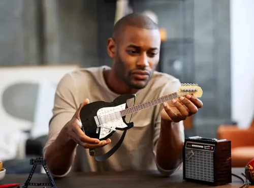 Kit De Construcción Lego Ideas Fender® Stratocaster™ 21329 1074 Piezas 3+