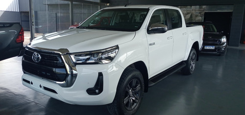 Toyota Hilux 4x2 D/c Srv 2.8 Tdi 6a/t