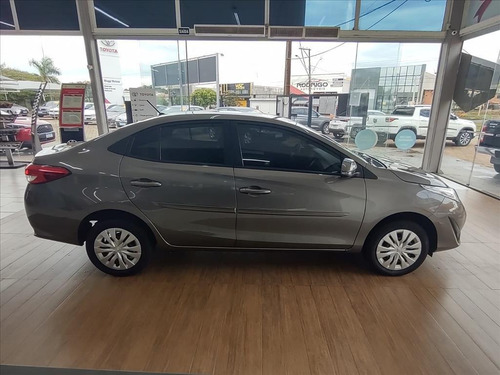 Imagem 4 de 12 de Yaris 1.5 16v Flex Sedan Xl Live Multidrive