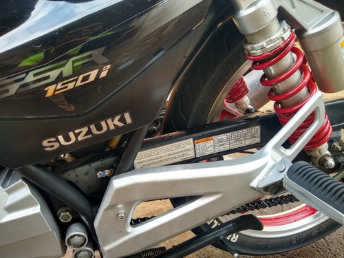 Imagem 2 de 12 de Suzuki Gsr 150 6 Marchas No Meu Nome. Chave Cópia.