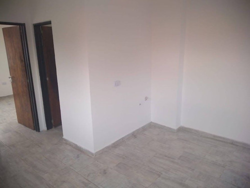 Imagen 7 de 15 de Departamento En Venta En José C Paz
