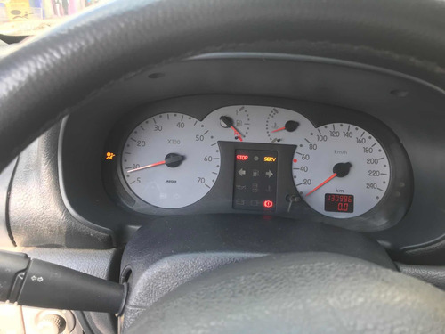 Renault Clio Sedan 2002 1.0 16v Rn 4p