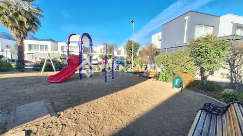 Casa En Venta De 4 Dorm. En Puente Alto, Ymg