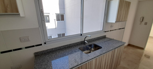 Imagen 6 de 12 de Semipiso 3 Amb A Estrenar Con Dormitorio En Suite Y Balcón